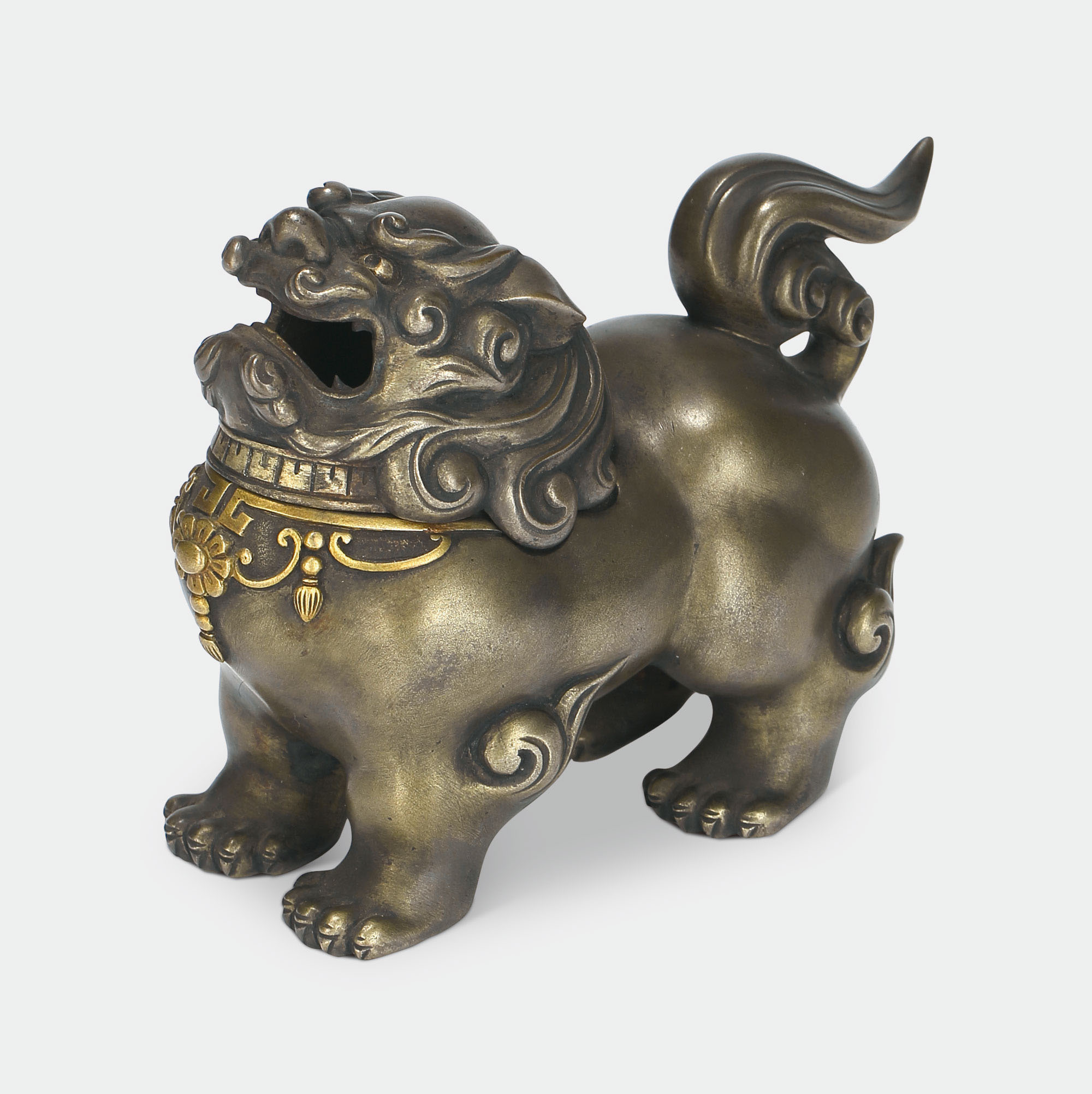佚名,明治期胧银鎏金狮子香炉,佚名作品拍卖预展,佚名作品拍卖价格,北京