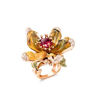 “花型”宝石戒指
