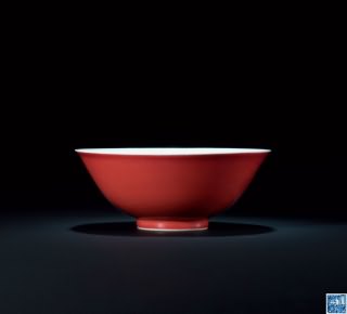 清乾隆 祭红釉碗